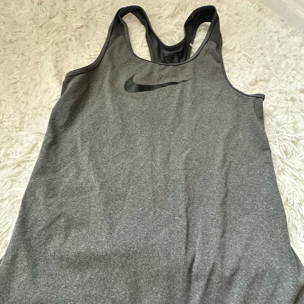 Nike tank